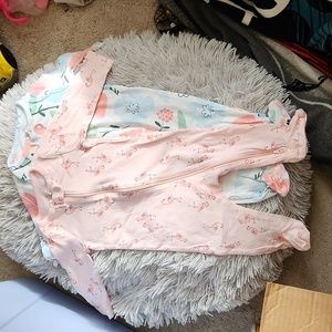 Carter's footies set of 2